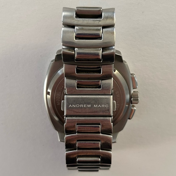 Vintage Andrew Marc A21001TP01 Water Resistant Watch - Needs Battery Replaced - Picture 3 of 16